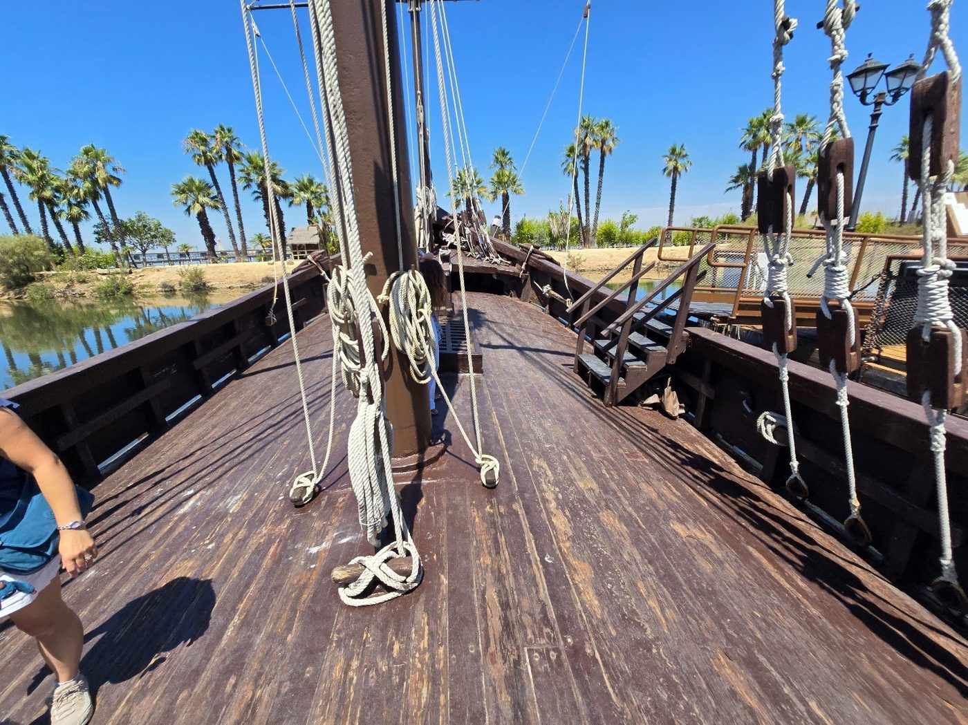The bow of the ship replica, showing the convex curve of the main deck
